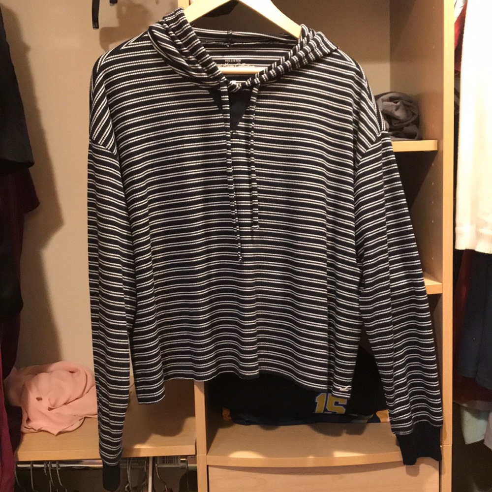 Hooded loose pullover